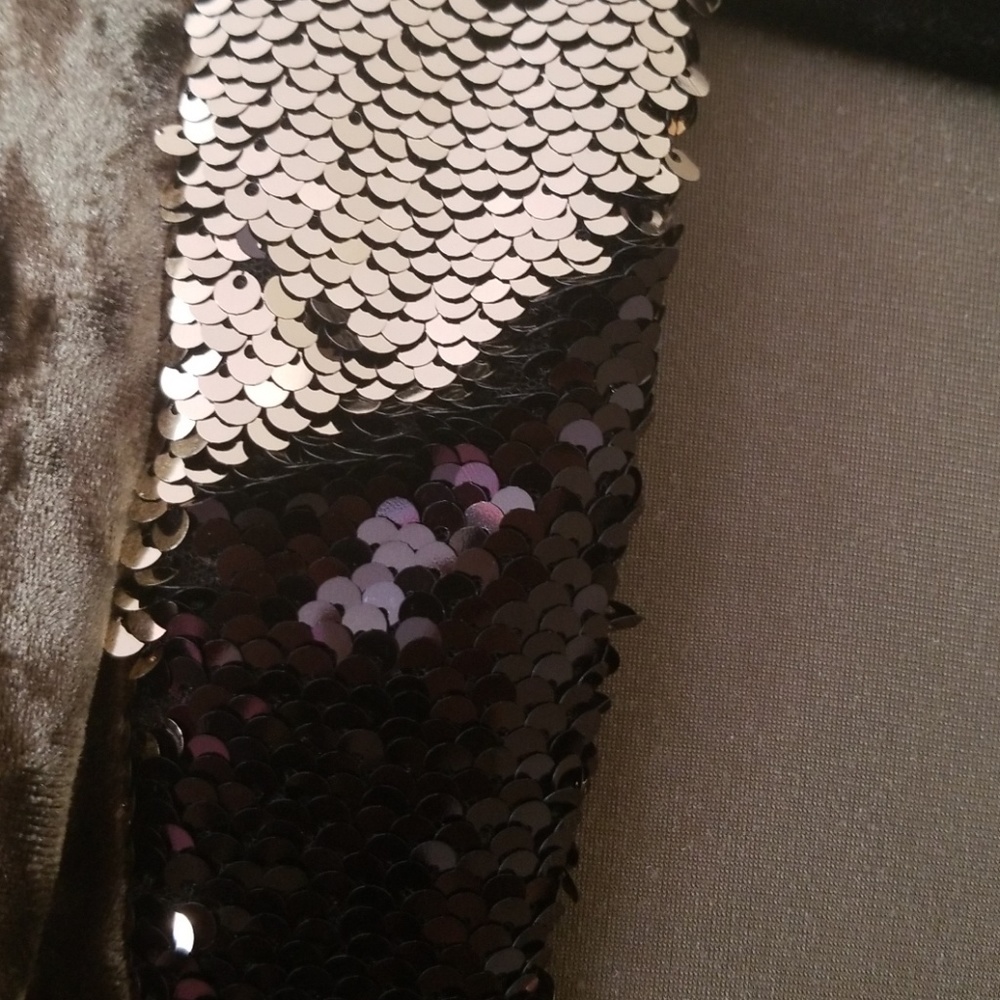 Cardigan - Picture 2 of 2